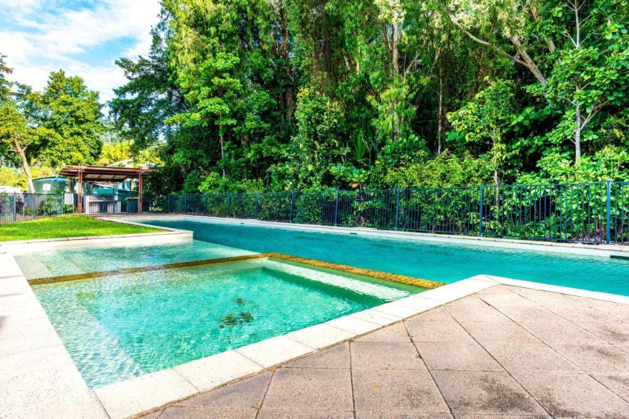 Blue Lagoon Villas Trinity Beach Exterior photo